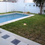 Villa haut standing meublée avec piscine à Marsa Corniche