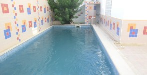 A louer rez de chaussée de villa avec piscine