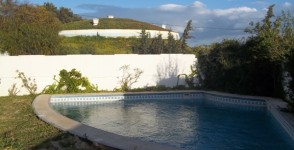 A louer villa haut standing toute neuve avec piscine