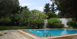 A louer une grande Villa avec piscine avec vue sur mer