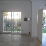 A vendre duplex avec jardin