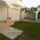 A louer villa haut standing avec jardin