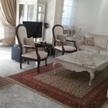 A vendre triplex avec jardin