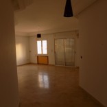 A louer appartement vide haut standing
