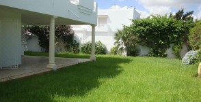 A louer villa haut standing avec jardin