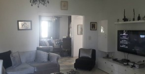 A vende appartement S+3 avec jardin