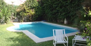 A louer une belle villa avec piscine