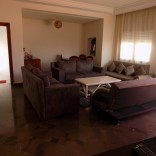 A louer appartement richement meublé avec une belle terrasse