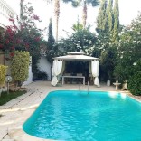 A vendre villa avec jardin et piscine