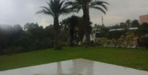 A louer un RDC de villa avec piscine