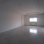 A louer un appartement S4 avec un jardin