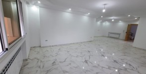 A louer appartement au 1er étage neuf s3 200m2