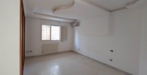 A louer appartement au rez de chaussée